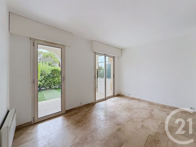Appartement F1 &agrave; louer - 1 pi&egrave;ce - 19,42 m2 - Mandelieu La Napoule - 06 - PROVENCE-ALPES-COTE-D-AZUR