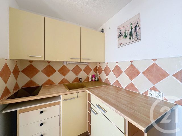 Appartement T2 &agrave; louer - 2 pi&egrave;ces - 26,53 m2 - Theoule Sur Mer - 06 - PROVENCE-ALPES-COTE-D-AZUR
