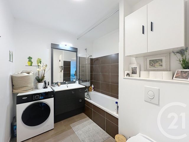 Appartement T2 &agrave; louer - 2 pi&egrave;ces - 42,14 m2 - Tanneron - 83 - PROVENCE-ALPES-COTE-D-AZUR