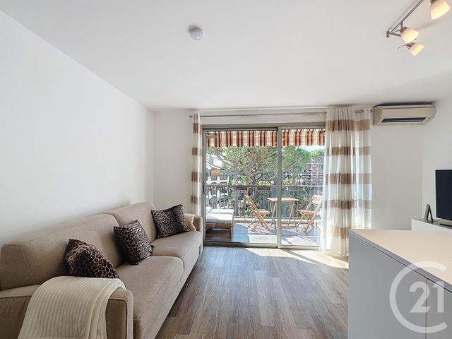 Appartement Studio &agrave; louer - 1 pi&egrave;ce - 23,20 m2 - Mandelieu La Napoule - 06 - PROVENCE-ALPES-COTE-D-AZUR