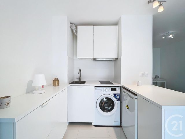 Appartement Studio &agrave; louer - 1 pi&egrave;ce - 23,20 m2 - Mandelieu La Napoule - 06 - PROVENCE-ALPES-COTE-D-AZUR