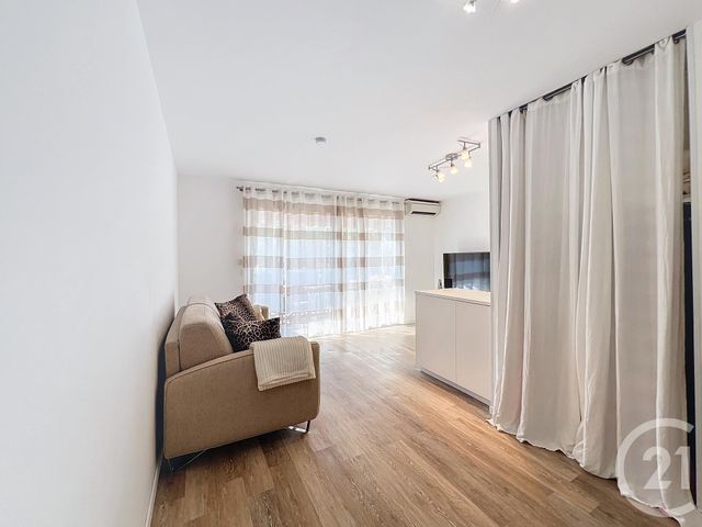 Appartement Studio &agrave; louer - 1 pi&egrave;ce - 23,20 m2 - Mandelieu La Napoule - 06 - PROVENCE-ALPES-COTE-D-AZUR