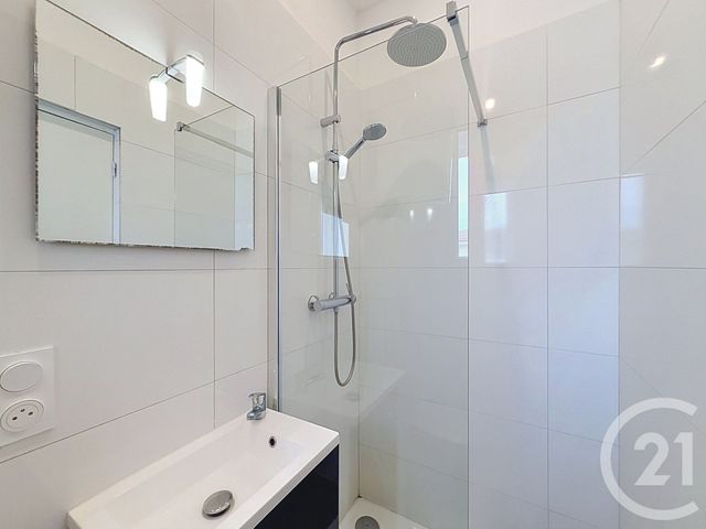 Appartement Studio &agrave; louer - 1 pi&egrave;ce - 13,24 m2 - Cannes - 06 - PROVENCE-ALPES-COTE-D-AZUR