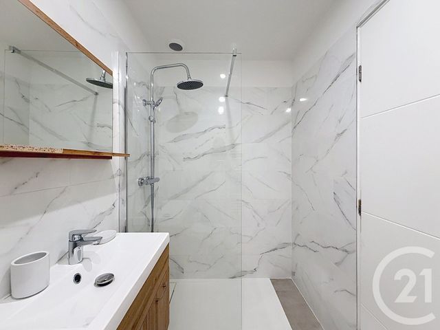Appartement Studio &agrave; louer - 1 pi&egrave;ce - 17,01 m2 - Cannes - 06 - PROVENCE-ALPES-COTE-D-AZUR