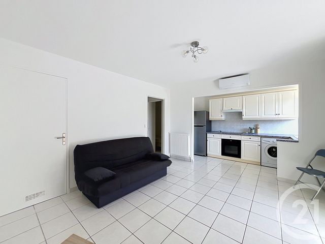 Appartement F1 &agrave; louer - 1 pi&egrave;ce - 32,20 m2 - Mandelieu La Napoule - 06 - PROVENCE-ALPES-COTE-D-AZUR