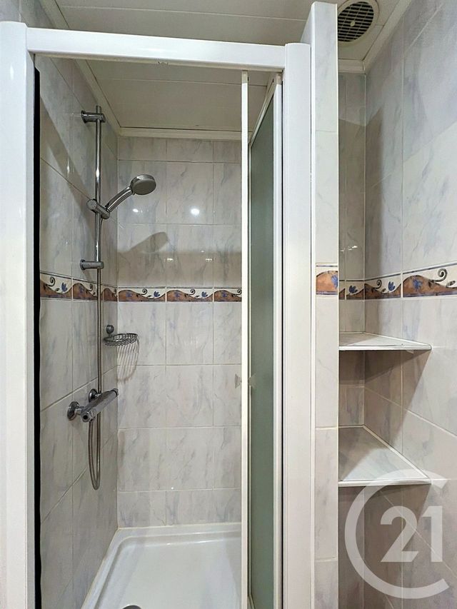 Appartement F1 &agrave; louer - 1 pi&egrave;ce - 32,20 m2 - Mandelieu La Napoule - 06 - PROVENCE-ALPES-COTE-D-AZUR