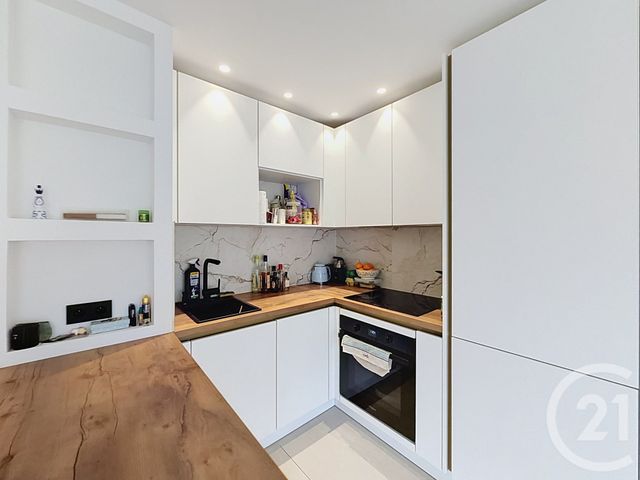 Appartement Studio &agrave; louer - 1 pi&egrave;ce - 25,60 m2 - Mandelieu La Napoule - 06 - PROVENCE-ALPES-COTE-D-AZUR