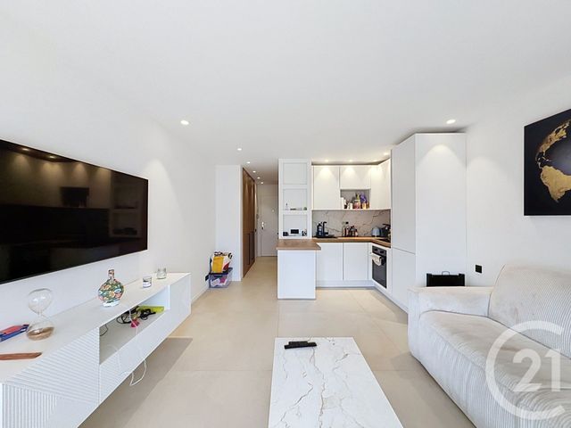 Appartement Studio &agrave; louer - 1 pi&egrave;ce - 25,60 m2 - Mandelieu La Napoule - 06 - PROVENCE-ALPES-COTE-D-AZUR