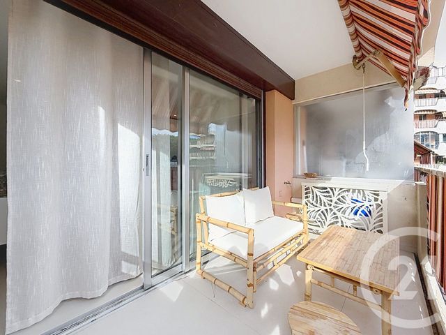 Appartement Studio &agrave; louer - 1 pi&egrave;ce - 25,60 m2 - Mandelieu La Napoule - 06 - PROVENCE-ALPES-COTE-D-AZUR