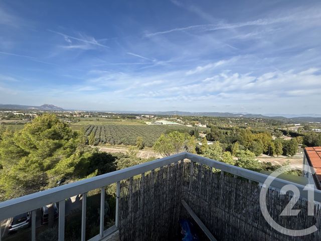 Appartement T2 &agrave; louer - 2 pi&egrave;ces - 26,89 m2 - Frejus - 83 - PROVENCE-ALPES-COTE-D-AZUR