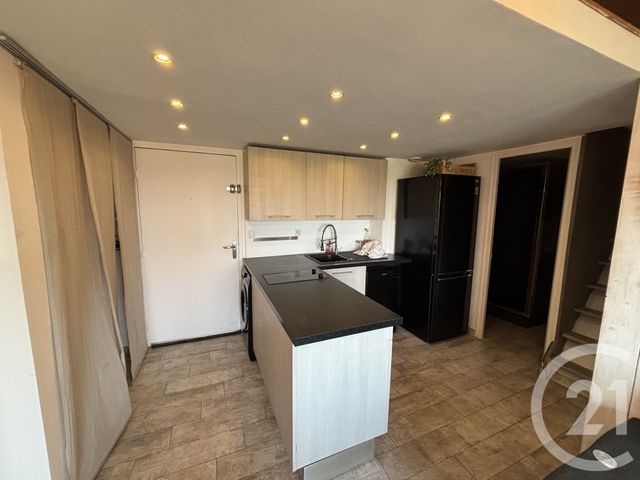 Appartement T2 &agrave; louer - 2 pi&egrave;ces - 26,89 m2 - Frejus - 83 - PROVENCE-ALPES-COTE-D-AZUR