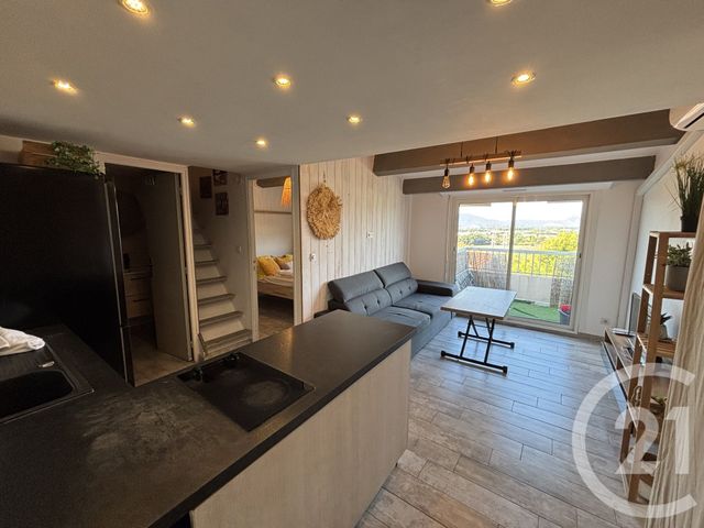 Appartement T2 &agrave; louer - 2 pi&egrave;ces - 26,89 m2 - Frejus - 83 - PROVENCE-ALPES-COTE-D-AZUR