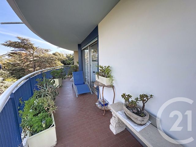 Appartement F3 à vendre - 3 pièces - 62,04 m2 - Mandelieu La Napoule - 06 - PROVENCE-ALPES-COTE-D-AZUR