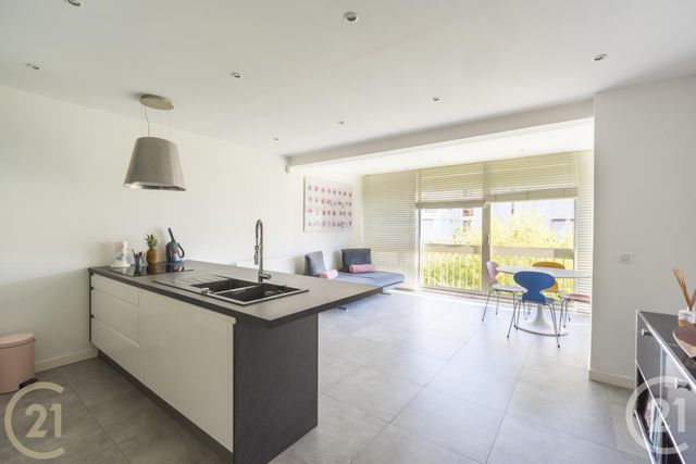 Appartement F3 à vendre - 3 pièces - 64,53 m2 - Mandelieu La Napoule - 06 - PROVENCE-ALPES-COTE-D-AZUR