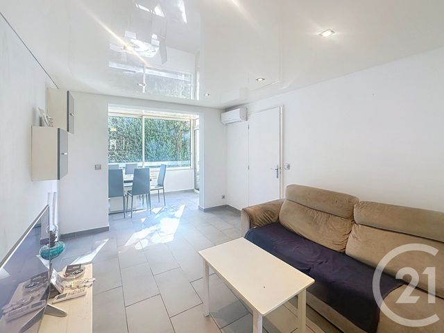 Appartement F3 à vendre - 3 pièces - 40,28 m2 - Mandelieu La Napoule - 06 - PROVENCE-ALPES-COTE-D-AZUR