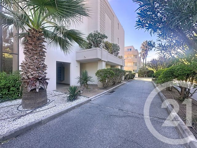 Appartement F3 à vendre - 3 pièces - 40,28 m2 - Mandelieu La Napoule - 06 - PROVENCE-ALPES-COTE-D-AZUR