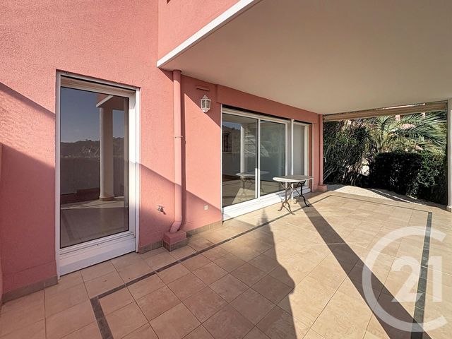 Appartement F3 &agrave; vendre - 3 pi&egrave;ces - 82 m2 - Mandelieu La Napoule - 06 - PROVENCE-ALPES-COTE-D-AZUR