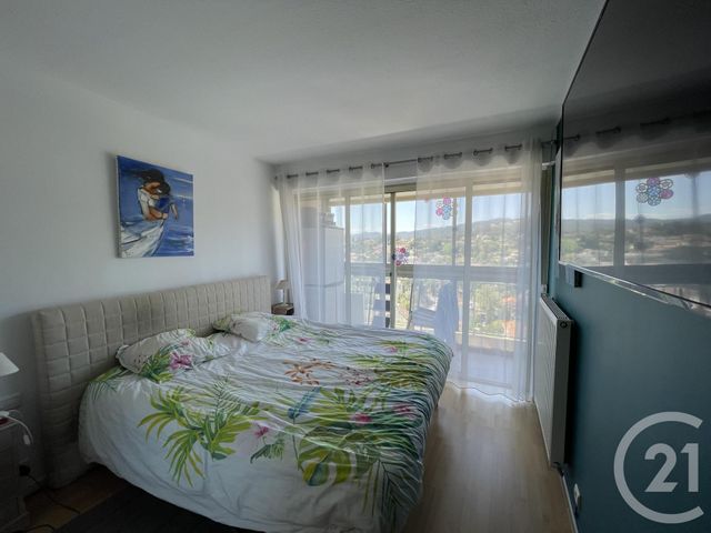 Appartement F3 à vendre - 3 pièces - 61 m2 - Mandelieu La Napoule - 06 - PROVENCE-ALPES-COTE-D-AZUR