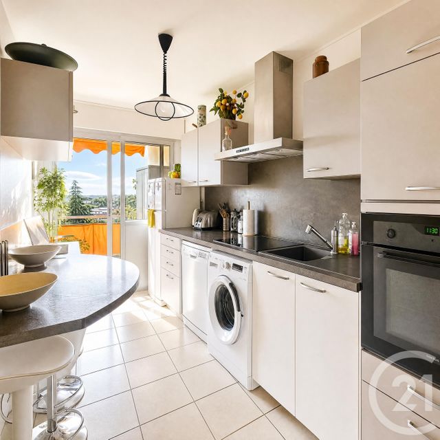 Appartement F2 &agrave; vendre - 2 pi&egrave;ces - 54,79 m2 - Mandelieu La Napoule - 06 - PROVENCE-ALPES-COTE-D-AZUR