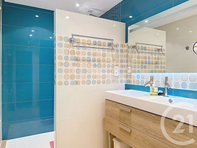 Appartement F5 à vendre - 5 pièces - 122,57 m2 - Mandelieu La Napoule - 06 - PROVENCE-ALPES-COTE-D-AZUR