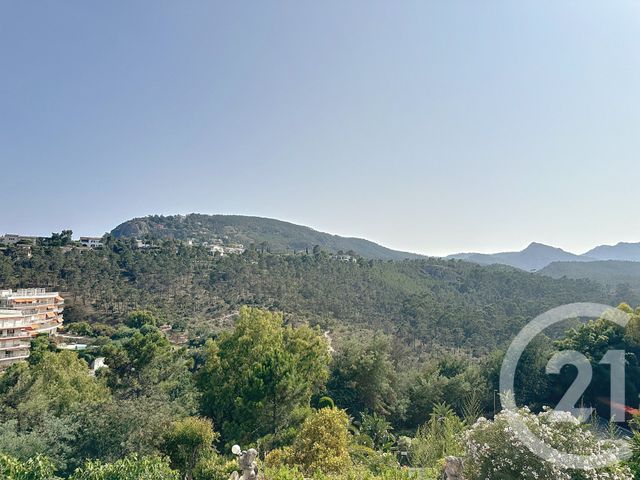 Appartement F5 à vendre - 5 pièces - 122,57 m2 - Mandelieu La Napoule - 06 - PROVENCE-ALPES-COTE-D-AZUR