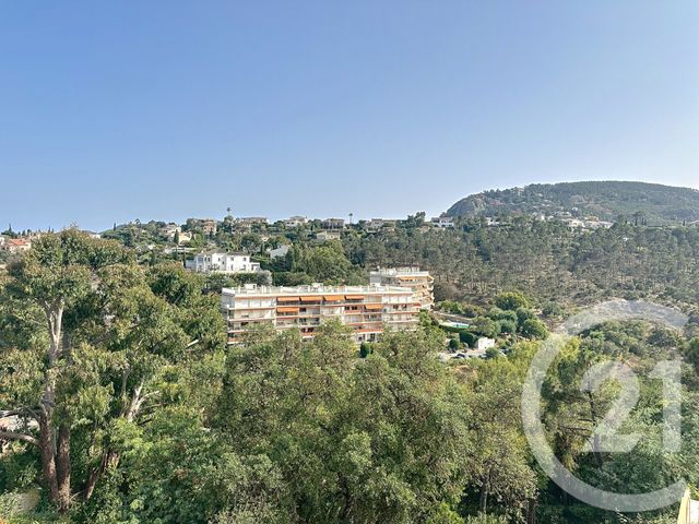 Appartement F5 à vendre - 5 pièces - 122,57 m2 - Mandelieu La Napoule - 06 - PROVENCE-ALPES-COTE-D-AZUR