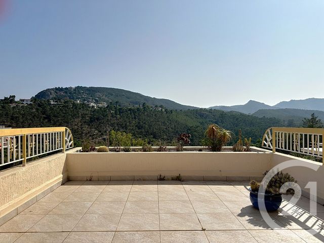 Appartement F5 à vendre - 5 pièces - 122,57 m2 - Mandelieu La Napoule - 06 - PROVENCE-ALPES-COTE-D-AZUR
