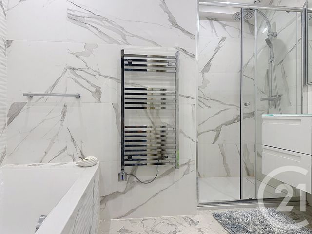 Appartement F5 à vendre - 5 pièces - 122,57 m2 - Mandelieu La Napoule - 06 - PROVENCE-ALPES-COTE-D-AZUR