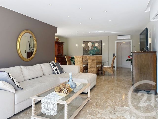 Appartement F5 à vendre - 5 pièces - 122,57 m2 - Mandelieu La Napoule - 06 - PROVENCE-ALPES-COTE-D-AZUR