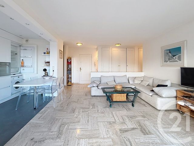 Appartement F2 &agrave; vendre - 2 pi&egrave;ces - 50 m2 - Mandelieu La Napoule - 06 - PROVENCE-ALPES-COTE-D-AZUR