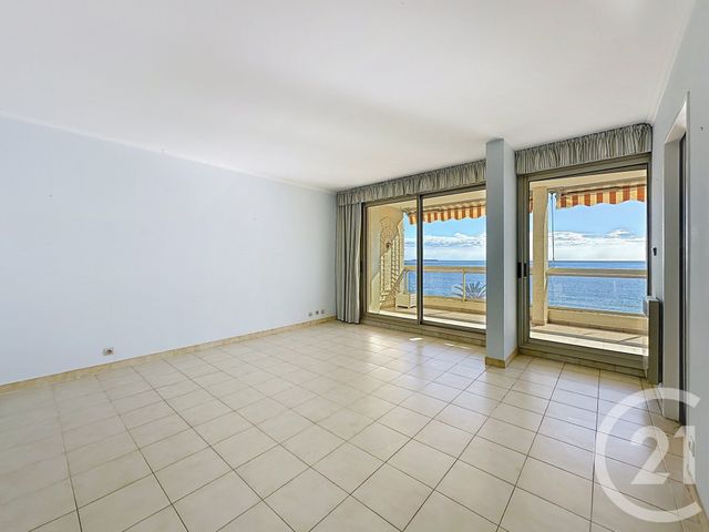 Appartement F3 à vendre - 3 pièces - 55,28 m2 - Cannes La Bocca - 06 - PROVENCE-ALPES-COTE-D-AZUR
