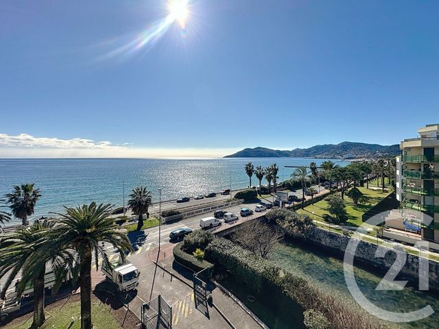 Appartement F3 à vendre - 3 pièces - 55,28 m2 - Cannes La Bocca - 06 - PROVENCE-ALPES-COTE-D-AZUR