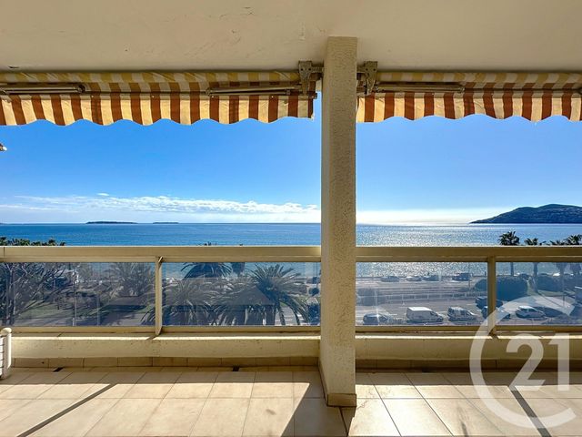 Appartement F3 à vendre - 3 pièces - 55,28 m2 - Cannes La Bocca - 06 - PROVENCE-ALPES-COTE-D-AZUR