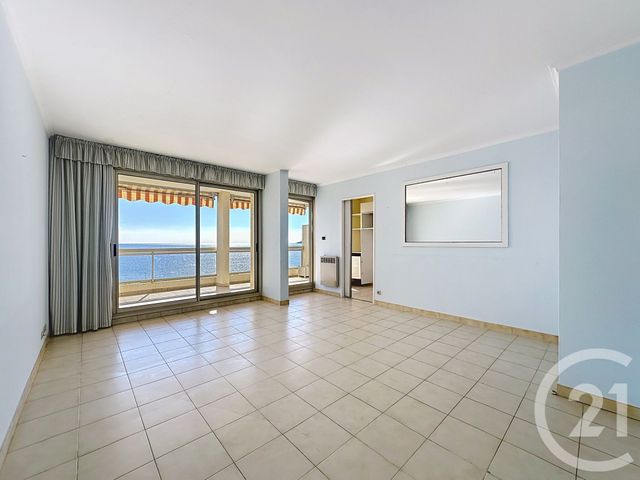 Appartement F3 à vendre - 3 pièces - 55,28 m2 - Cannes La Bocca - 06 - PROVENCE-ALPES-COTE-D-AZUR