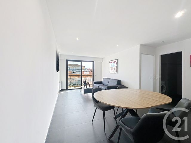 Appartement F3 à vendre - 3 pièces - 53,14 m2 - Mandelieu La Napoule - 06 - PROVENCE-ALPES-COTE-D-AZUR