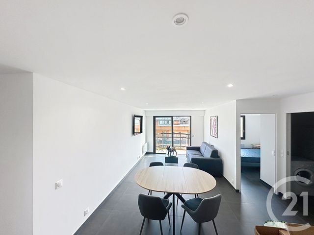 Appartement F3 à vendre - 3 pièces - 53,14 m2 - Mandelieu La Napoule - 06 - PROVENCE-ALPES-COTE-D-AZUR