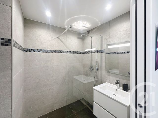 Appartement F3 à vendre - 3 pièces - 53,14 m2 - Mandelieu La Napoule - 06 - PROVENCE-ALPES-COTE-D-AZUR