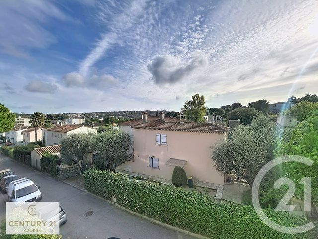 Appartement F4 à vendre - 4 pièces - 85,83 m2 - Le Cannet - 06 - PROVENCE-ALPES-COTE-D-AZUR