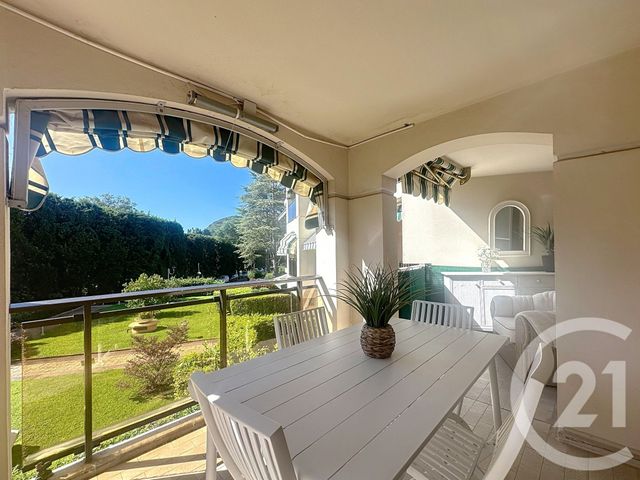 Appartement F3 à vendre - 3 pièces - 87,97 m2 - Mandelieu La Napoule - 06 - PROVENCE-ALPES-COTE-D-AZUR