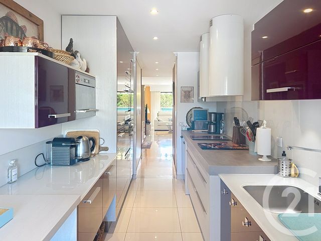 Appartement F3 à vendre - 3 pièces - 87,97 m2 - Mandelieu La Napoule - 06 - PROVENCE-ALPES-COTE-D-AZUR