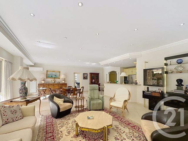 Appartement F7 et + à vendre - 7 pièces - 169,77 m2 - Mandelieu La Napoule - 06 - PROVENCE-ALPES-COTE-D-AZUR