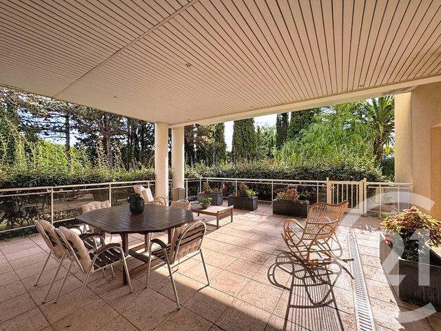 Appartement F7 et + à vendre - 7 pièces - 169,77 m2 - Mandelieu La Napoule - 06 - PROVENCE-ALPES-COTE-D-AZUR