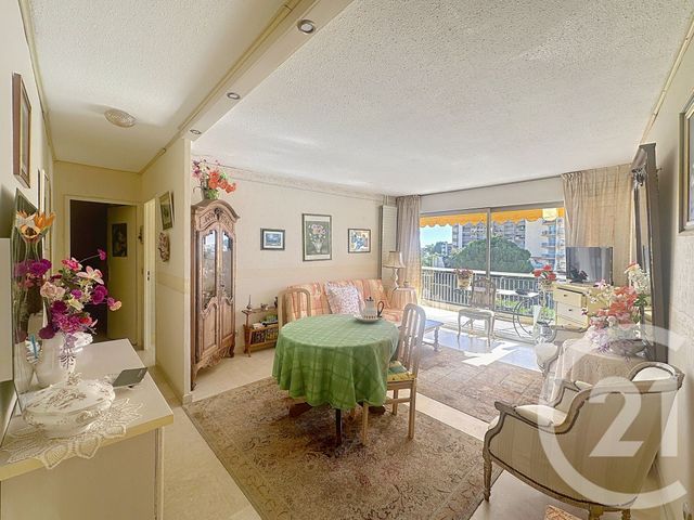 Appartement F2 à vendre - 2 pièces - 54,79 m2 - Mandelieu La Napoule - 06 - PROVENCE-ALPES-COTE-D-AZUR