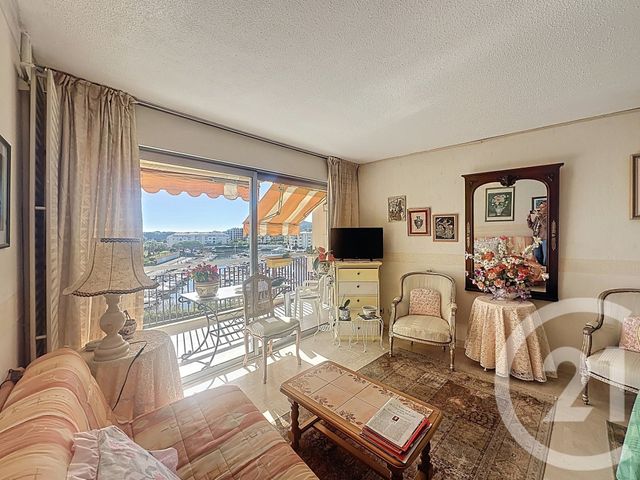 Appartement F2 à vendre - 2 pièces - 54,79 m2 - Mandelieu La Napoule - 06 - PROVENCE-ALPES-COTE-D-AZUR