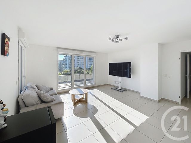 Appartement F4 à vendre - 4 pièces - 92 m2 - Mandelieu La Napoule - 06 - PROVENCE-ALPES-COTE-D-AZUR