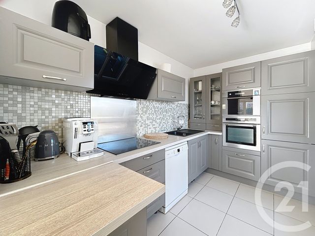 Appartement F4 à vendre - 4 pièces - 92 m2 - Mandelieu La Napoule - 06 - PROVENCE-ALPES-COTE-D-AZUR