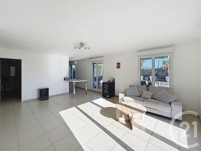 Appartement F4 à vendre - 4 pièces - 92 m2 - Mandelieu La Napoule - 06 - PROVENCE-ALPES-COTE-D-AZUR