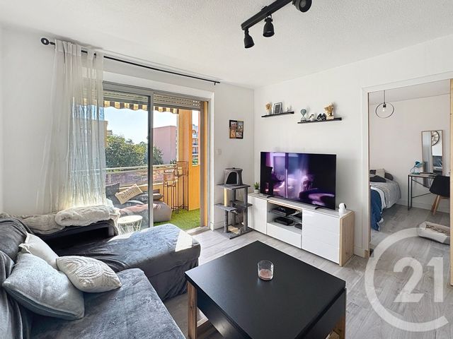 Appartement F2 à vendre - 2 pièces - 32,10 m2 - Mandelieu La Napoule - 06 - PROVENCE-ALPES-COTE-D-AZUR