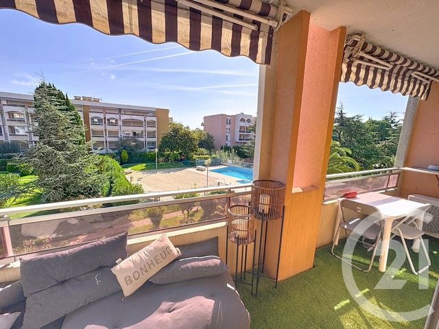 Appartement F2 à vendre - 2 pièces - 32,10 m2 - Mandelieu La Napoule - 06 - PROVENCE-ALPES-COTE-D-AZUR