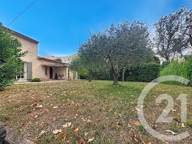 Maison à vendre - 4 pièces - 130 m2 - Mandelieu La Napoule - 06 - PROVENCE-ALPES-COTE-D-AZUR